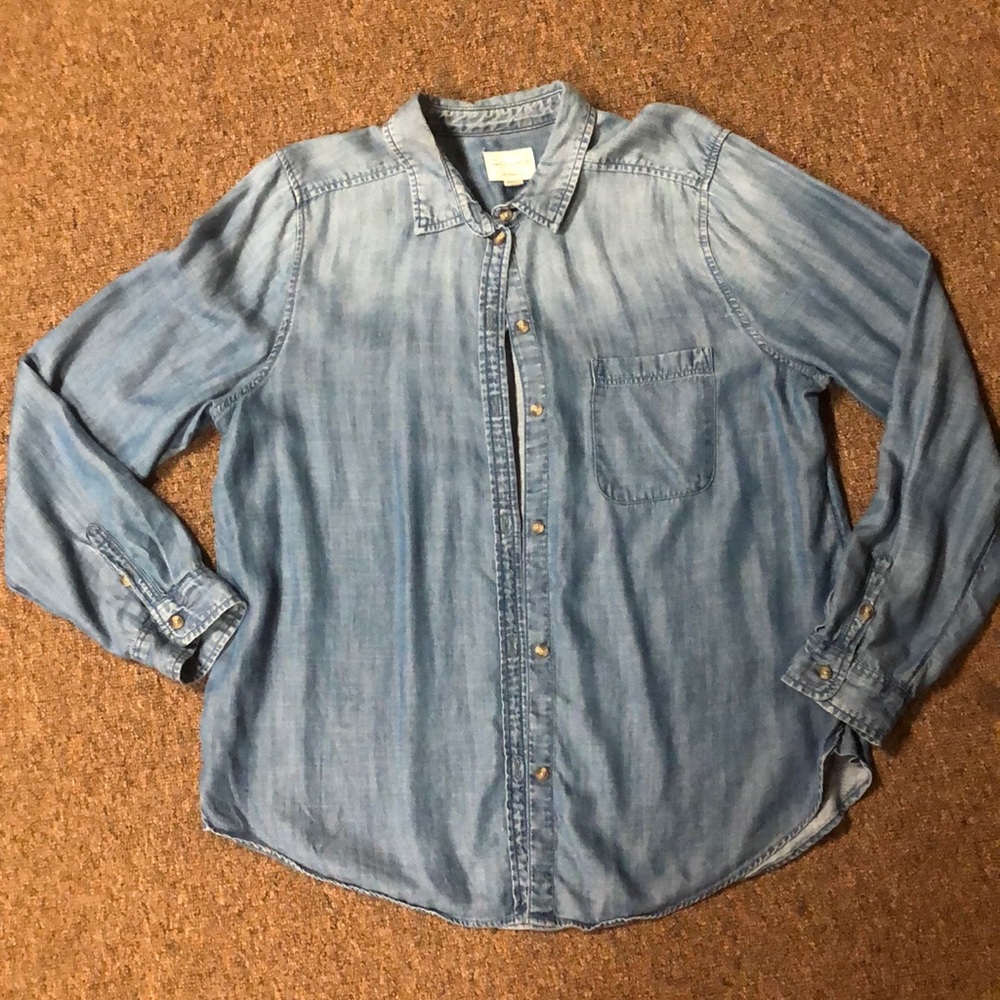 American Eagle Denim Button Down